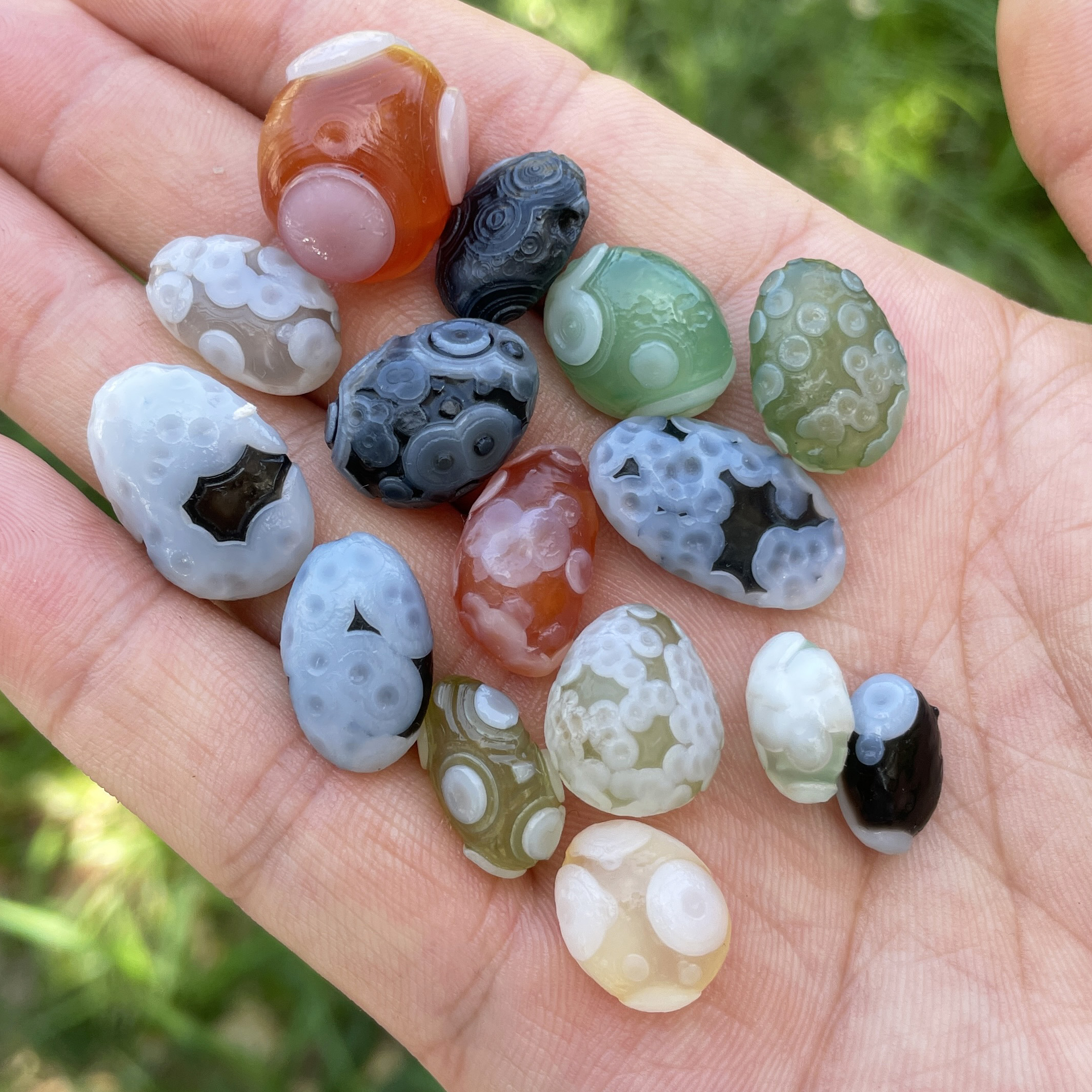 Natural Green Sardonyx Alxa Go - огляд і ціна Bonsai Rock Garden